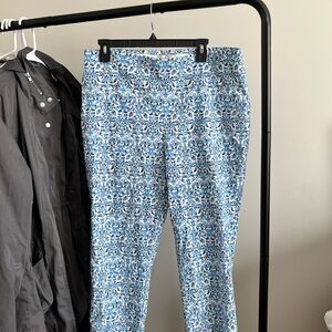 Talbots Blue Floral Women’s Pull on slim ankle pants